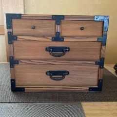 木製ミニ箪笥　小物入れ　年代は不明　美品