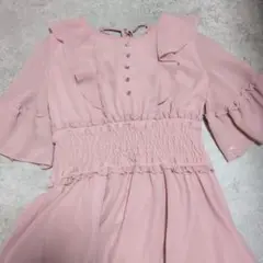 最終値下げ、フリル付きピンクワンピース