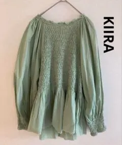 美品　KiiRA スモッキングバックオープン　ブラウス　長袖　ロンハーマン　緑