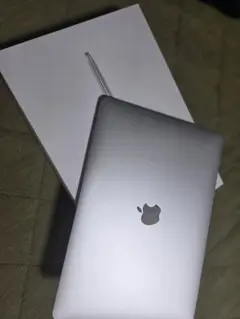 Apple MacBook Air (M1, 2020)