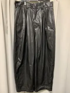 hare シンセティックレザーパンツ