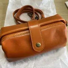 訳あり　レザーショルダーバッグ オレンジ　キャメル