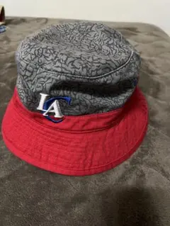 Mitchell & Ness LA バケットハット グレー/レッド　NBA
