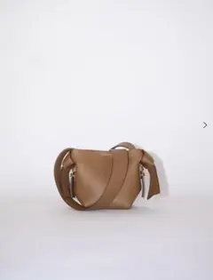 アクネ❤︎バッグ