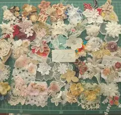 225 ジャンクジャーナル素材 布とレースのコラージュ 35個