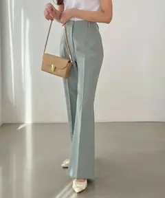 ミッシュマッシュ　フレアカットタックパンツ