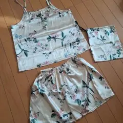 リリー柄サテン生地ルームウェア パジャマ ピンク