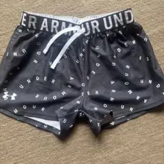 Under Armour ハーフパンツ YXL 黒
