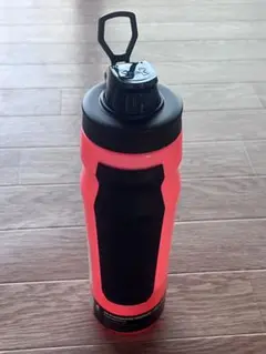 新品未使用 アンダーアーマー Squeeze 32oz 水筒 ウォーターボトル