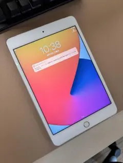 Apple iPad mini (第4世代) シルバー16GB