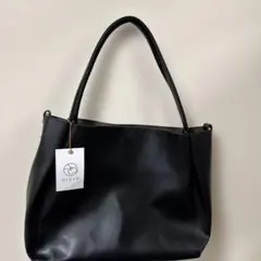 黒いトートバッグ