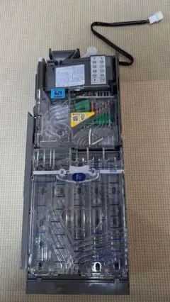 コインメック　令和発行新500円玉対応　富士電機製　FDVT451BW　1台 ✡️[富士電機]新500円対応コインメックと新1000円紙幣対応