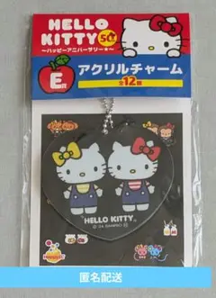 ハローキティ　アクリルチャーム