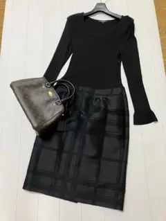 美品 バーバリー ロンドン ワンピース チェック リブ ニット ドッキング 黒