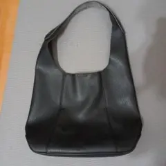 黒フェイクレザーショルダーバッグ