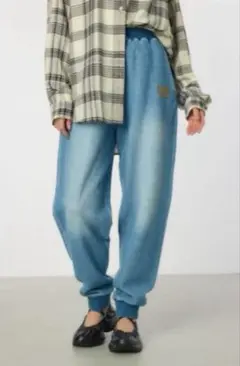 Item thumbnail for item 37841921-b891-44e6-b329-32db641f7b3f