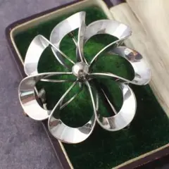 n.e.from◇北欧ヴィンテージ◇デンマーク◇シルバー925◇フラワーブローチ