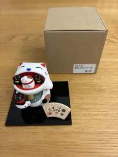 幸せゴロニャー五　置物