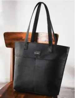 BEAMS レザートートバッグ シボ加工 大容量 ブラック