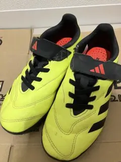 adidas ジュニア　トレーニングシューズ　20センチ