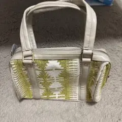 イアパピヨネ　ハンドバッグ