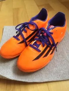 adidas シューズ　フットサル 23.5
