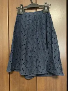 stola. レース膝丈スカート