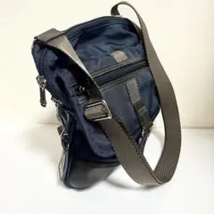 Item thumbnail for item 90f252b9-5ef1-43da-ac3e-3edd63d57f23