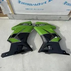 Ninja250r サイドカウル 左右