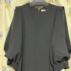 SNIDELパフスリーブ ブラック 膝丈ワンピースサイズ0（S）結婚式