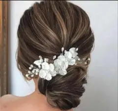 ウェディング 髪飾りヘッドドレス 白　花