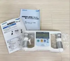 OMRON 体脂肪計 HBF-301