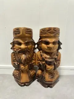 木製彫刻 置物 伝統的なデザイン