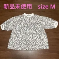 半袖　シャツ　ブラウス　白　花　バンドカラー