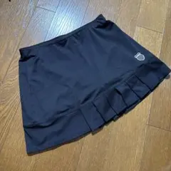 K-SWISS ブラック　スコート　フリル付き
