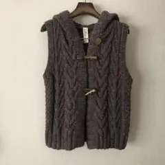 美品 ケーブルニットベスト ニコアンド