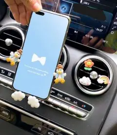スマホ車載ホルダー　かわいい