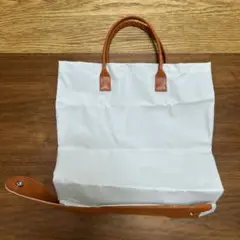 エコバッグ　サブバック　折りたたみバッグ　ベージュ色
