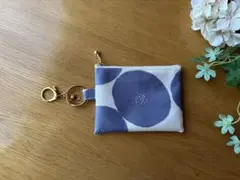 ハンドメイド　トモタケあんぱん　ラミネートポーチ　キーホルダー付　ブルーグレー