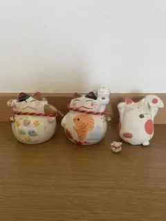 招き猫　置物　縁起物