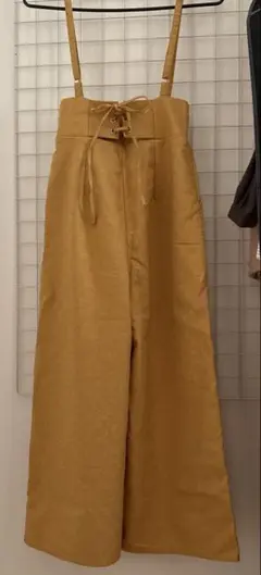 マスタード ワイドパンツ ストラップ付き