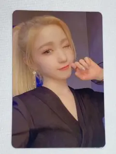 IZ*ONE (AKB48) 本田仁美 ヒトミ トレカ