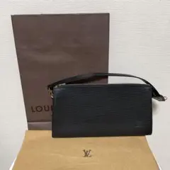 ルイヴィトン エピ アクセサリーポーチ