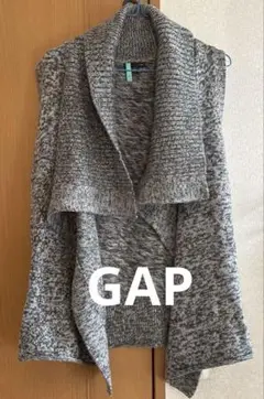 【未使用に近い】GAPグレー系ニットベスト オープンフロント、紐付き