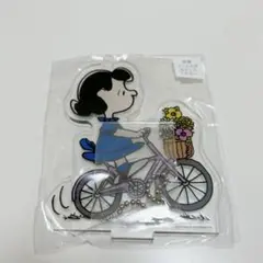 スヌーピーフェスティバル　アクリルキーチェーンスタンド　ルーシー