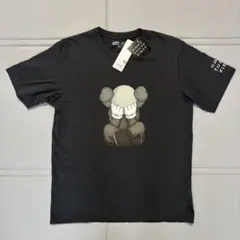 【新品タグ付き】KAWS Tシャツ Lサイズ UNIQLO コラボ