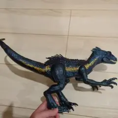 動く恐竜　おもちゃ　　トイザらス7000円ちょっとで購入