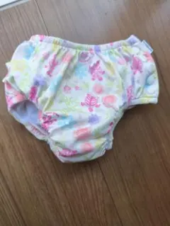 水着（パンツのみ）女の子