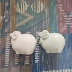 羊の置物 2色セット 陶器製