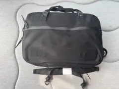 【美品】ブラックエンバーフォージ 20-30L